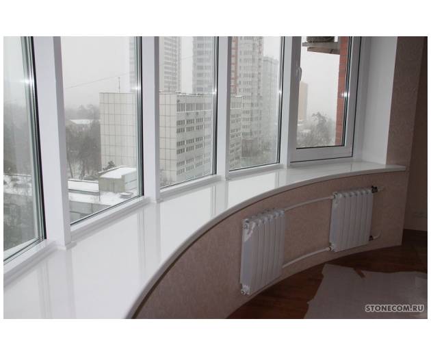 Подоконник из искусственного камня Staron Bright White
